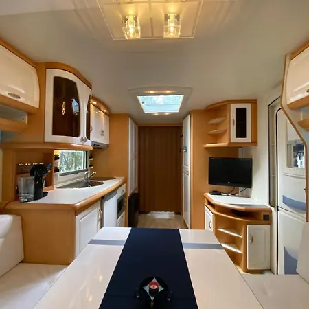 Camping Przyczepa Abordaz Na Campingu Kormoran *