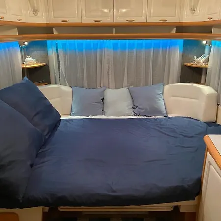 Przyczepa Abordaz Na Campingu Kormoran Hel