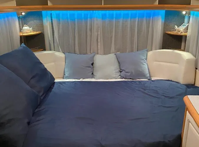 Przyczepa Abordaz Na Campingu Kormoran 赫尔