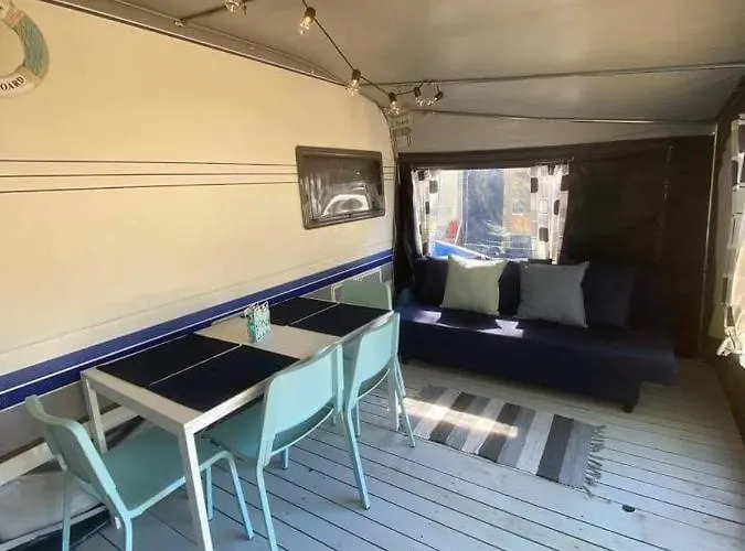 Przyczepa Abordaz Na Campingu Kormoran 营地 *