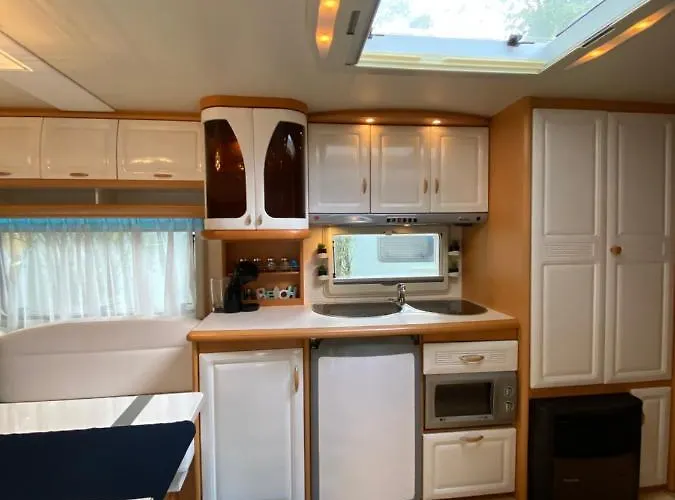 Przyczepa Abordaz Na Campingu Kormoran 营地